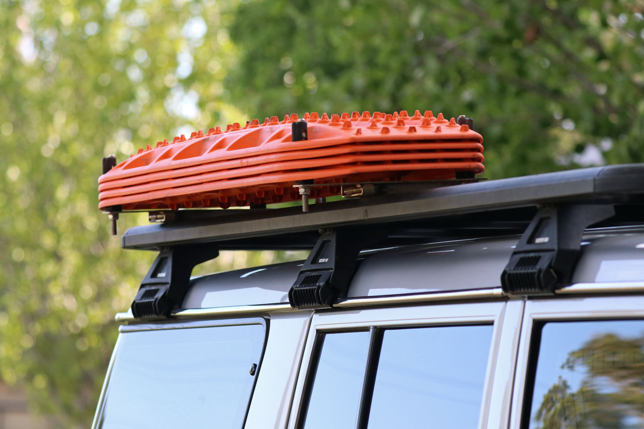 Rhino Rack Flat Rack - Pioneer System - Croc Hinge® 4x4 Recovery Bracket